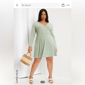 Shein green v neck flare dress size 1XL